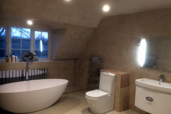 s2-bathroomF6834C97-48C7-0B99-4256-5D763F19FEC1.jpg